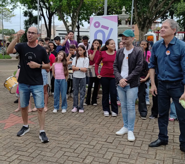 Foto 18: Guri comemora 30 anos com flashmob simultâneo em 70 cidades