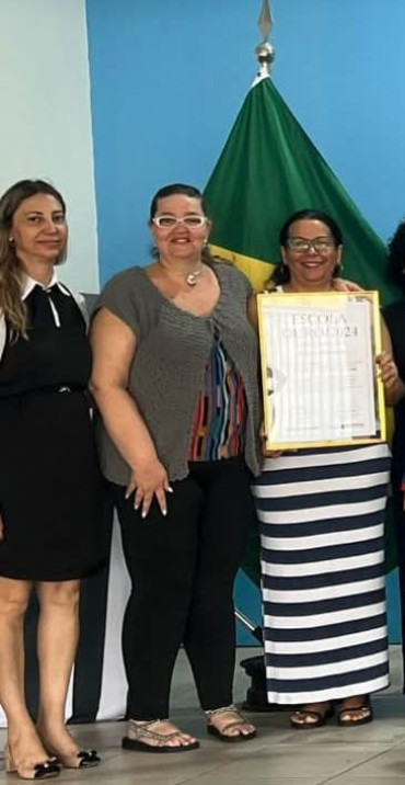 Foto 4: Escola Gi recebe Prêmio 