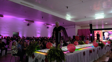 Foto 101: Candidata de Quatá vence Concurso Miss Terceira Idade Regional 2025