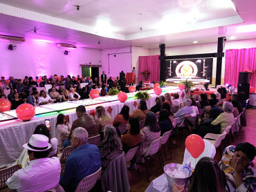 Foto 174: Candidata de Quatá vence Concurso Miss Terceira Idade Regional 2025