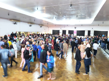 Foto 76: Candidata de Quatá vence Concurso Miss Terceira Idade Regional 2025