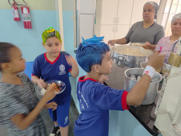 Foto 27: Churrasco marca as comemorações alusivas ao Dia das Crianças