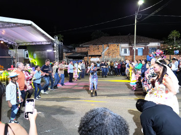 Foto 109: Julinão Caipira atrai centenas de pessoas