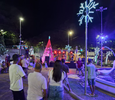 Foto 37: Natal Encantado das Fadas reúne programação cultural e ações de fim de ano em Quatá