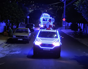 Foto 16: Natal de Luz da G10 Concreto leva carreata natalina às ruas de Quatá