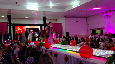 Foto 203: Candidata de Quatá vence Concurso Miss Terceira Idade Regional 2025