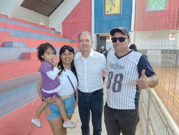 Foto 101: Festa do Trabalhador reúne centenas de pessoas