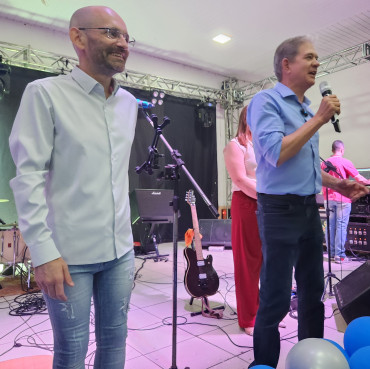 Foto 75: Funcionários Municipais de Quatá são homenageados com festa
