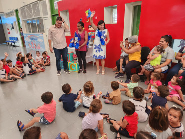 Foto 102: Volta às Aulas em Quatá: Alunos recebem Kit Escolar e Mimo especial