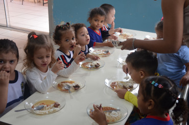 Foto 193: Churrasco marca as comemorações alusivas ao Dia das Crianças