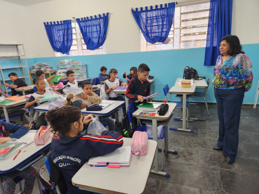 Foto 86: Volta às Aulas em Quatá: Alunos recebem Kit Escolar e Mimo especial