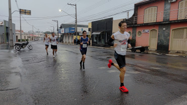 Foto 10: 5ª TVCom Running - Corrida de Pedestres em comemoração ao aniversário de Quatá