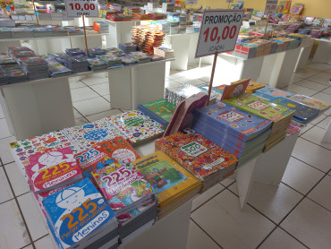 Foto 2: Prestigie a FEIRA DO LIVRO