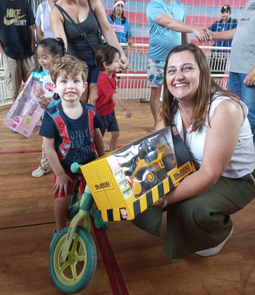 Foto 135: Especial de Natal: entrega de brinquedos