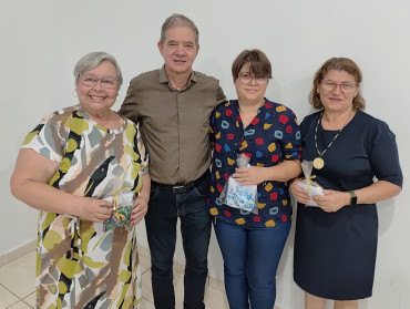 Foto 13: Entrega de certificados marca encerramento de cursos profissionalizantes em Quatá