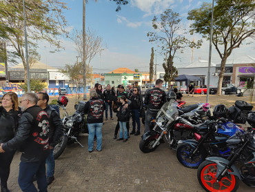 Foto 38: 3º Encontro de Carros Antigos e Motociclistas reúne centenas de expositores em Quatá