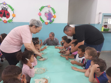 Foto 68: Churrasco marca as comemorações alusivas ao Dia das Crianças