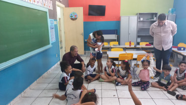 Foto 141: Volta às Aulas em Quatá: Alunos recebem Kit Escolar e Mimo especial