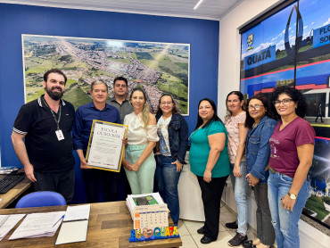 Notícia Escola Gi recebe Prêmio 