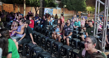 Foto 31: Quatá recebe Palco Móvel Emcena Brasil Edição Certame