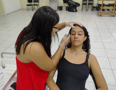 Foto 30: Curso de Design de Sobrancelha 