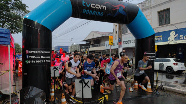 Foto 19: 5ª TVCom Running - Corrida de Pedestres em comemoração ao aniversário de Quatá