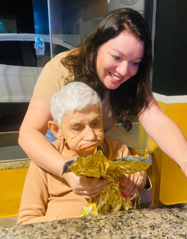 Foto 2: Residência Terapêutica comemora com os aniversariantes do mês de Outubro