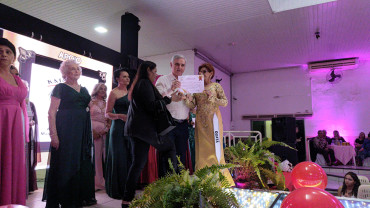 Foto 143: Candidata de Quatá vence Concurso Miss Terceira Idade Regional 2025