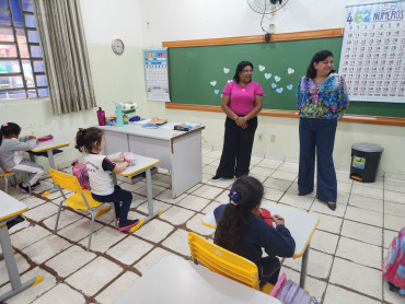 Foto 38: Volta às Aulas em Quatá: Alunos recebem Kit Escolar e Mimo especial