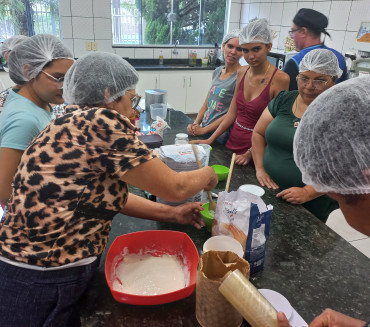 Foto 37: Delícias de Natal: Curso de Panetone e Bolachinhas Natalinas