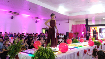 Foto 113: Candidata de Quatá vence Concurso Miss Terceira Idade Regional 2025