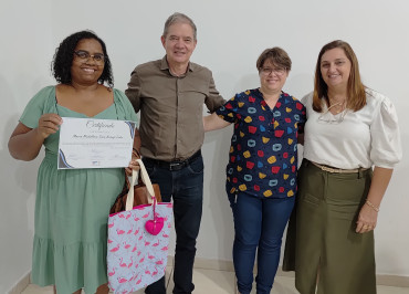 Foto 39: Entrega de certificados marca encerramento de cursos profissionalizantes em Quatá