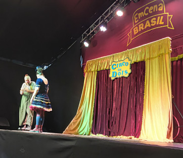 Foto 61: Quatá recebe Palco Móvel Emcena Brasil Edição Certame