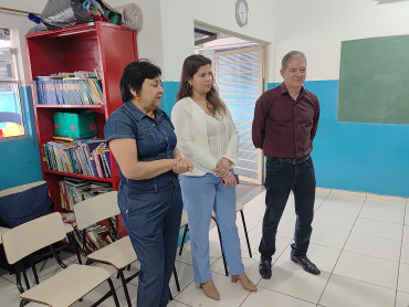 Foto 30: Entrega de Livros de Literatura
