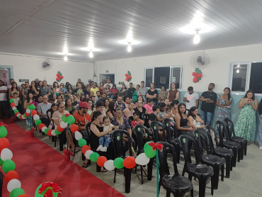 Foto 7: Apresentações de encerramento de final de ano das Creches