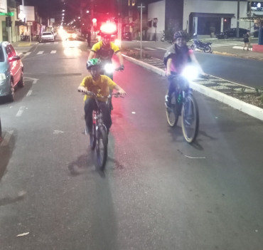 Foto 52: Caminhada e Passeio Ciclístico em prol do Outubro Rosa