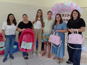 Foto 11: Entrega de enxoval para gestantes e encerramento do ciclo de 2025