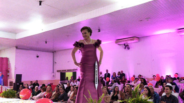 Foto 207: Candidata de Quatá vence Concurso Miss Terceira Idade Regional 2025