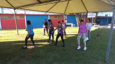 Foto 21: Festa do Trabalhador reúne centenas de pessoas
