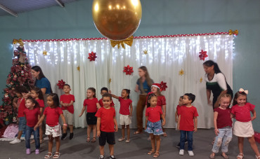 Foto 104: Apresentações de encerramento de final de ano das Creches