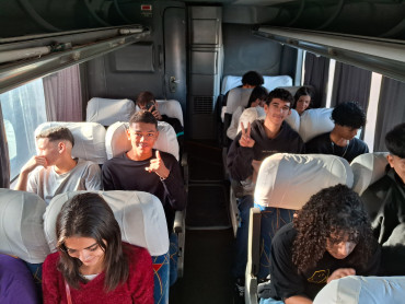 Foto 3: Diversão e Cultura: Alunos da Etec de Quatá vão ao Cinema do Prudenshopping
