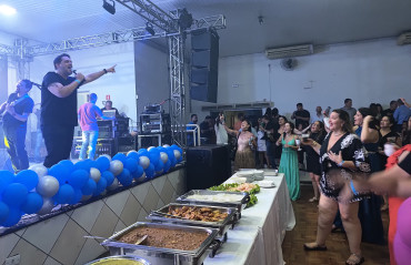 Foto 236: Funcionários Municipais de Quatá são homenageados com festa