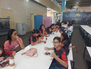 Foto 120: Churrasco marca as comemorações alusivas ao Dia das Crianças