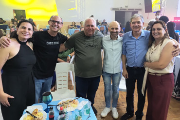 Foto 192: Funcionários Municipais de Quatá são homenageados com festa