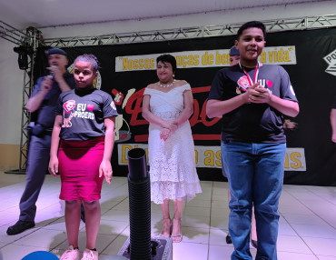 Foto 207: Alunos dos 5º anos de Escolas Municipais recebem certificado do Proerd