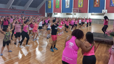 Foto 59: Aulão de Zumba e Ritmos: em especial ao Outubro Rosa!