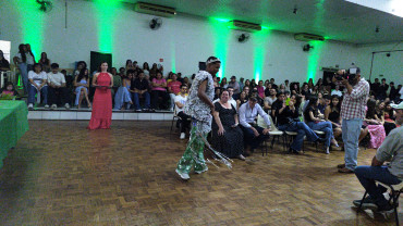 Foto 32: Moda e consciência ambiental é destaque em desfile da Etec