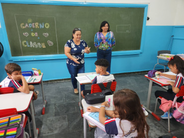 Foto 77: Volta às Aulas em Quatá: Alunos recebem Kit Escolar e Mimo especial