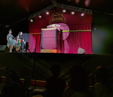 Foto 27: Quatá recebe Palco Móvel Emcena Brasil Edição Certame