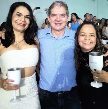 Foto 241: Funcionários Municipais de Quatá são homenageados com festa